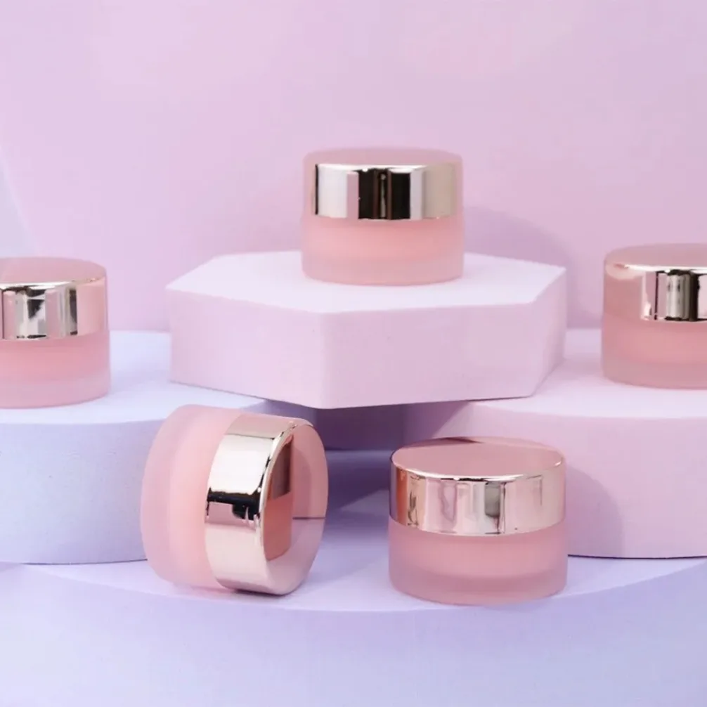 ลิปมาส์กบำรุงริมฝีปากสูตรกลางคืน ฉลากส่วนตัว บำรุงริมฝีปากให้ชุ่มชื้น ลิปบาล์มสีชมพู รับผลิตโลโก้เอง ขายส่งลิปกลอส