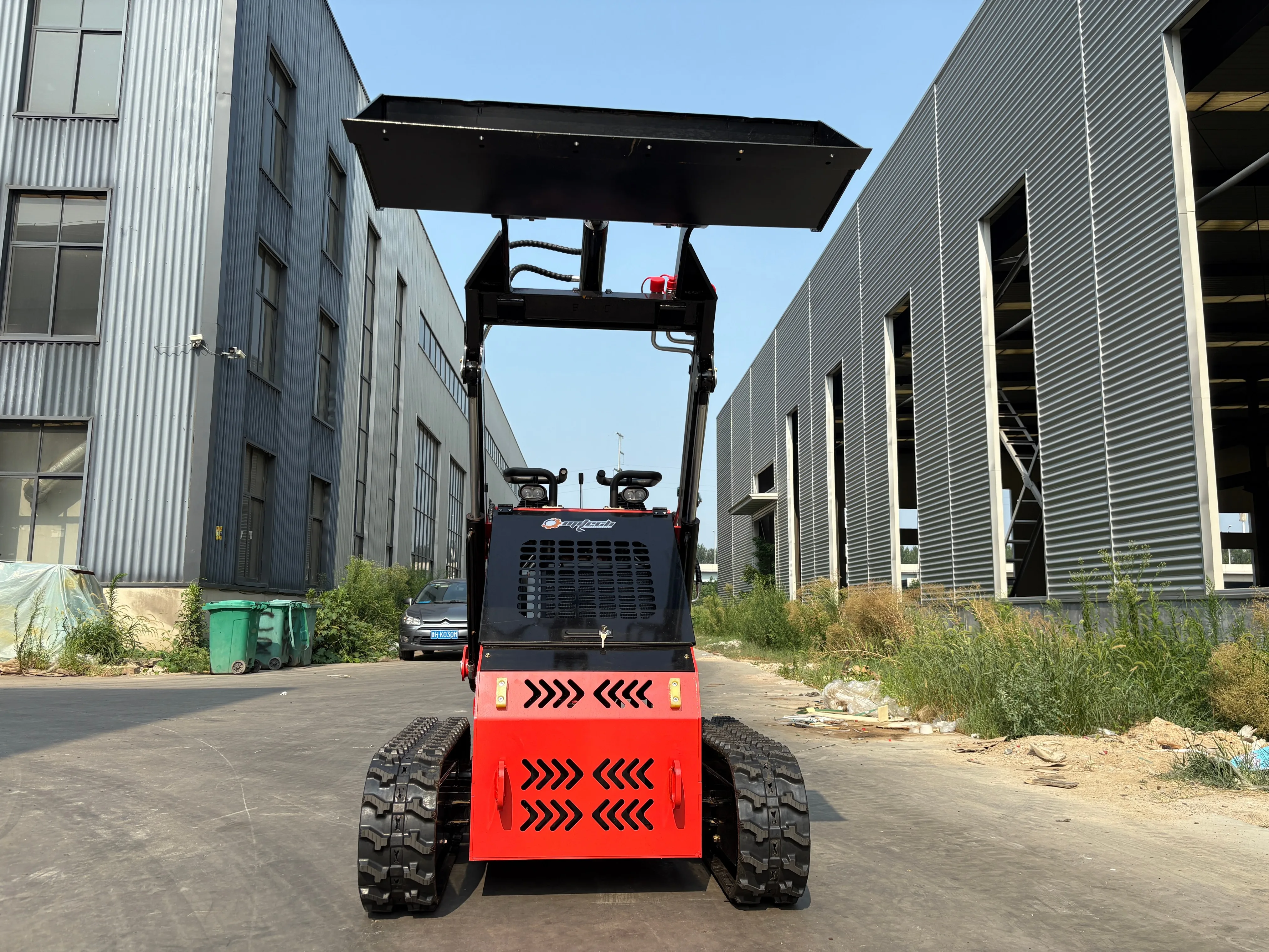 

Customized Urban Infrastructure Skid Steer Loader Wheel Loader Runtong 740 Engine Short Turning Radius 0.45m Bucket 1 Year