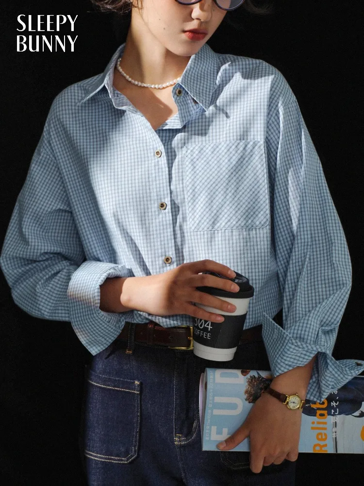 

Vintage Plaid Shirt Women Casual Blue Check Blouse with Long Sleeves Elegant Loose Top for Autumn Layered Outfits and Daily Wear