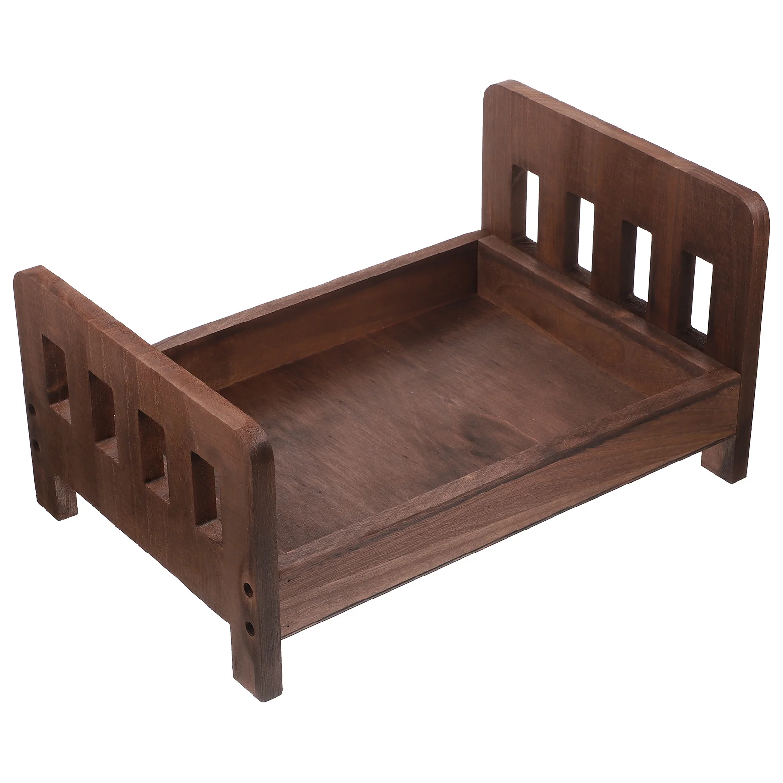 新生児の写真小道具用の丈夫なミニ木製ベッド 赤ちゃんの写真撮影用装飾的なヴィンテージルック 細かい仕上がり コンパクトサイズ