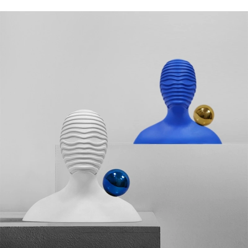 Resin Crafts Geometric Striped Portrait Half Body Sculpture Golden Globe Decorative Figurines Home Decoration Accessories
