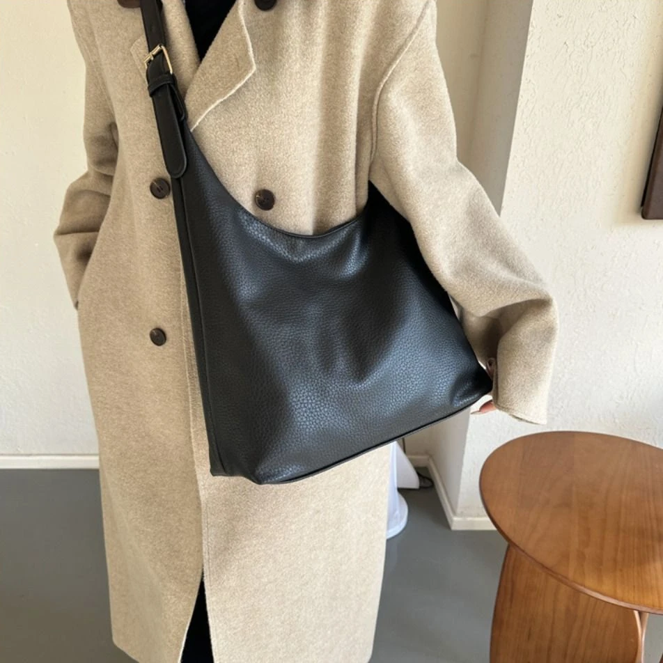 Trendy Designer Leather Tote Bag Casual Simple Shoulder Bag Messenger High Capacity Commuting Sling Bag Handbags