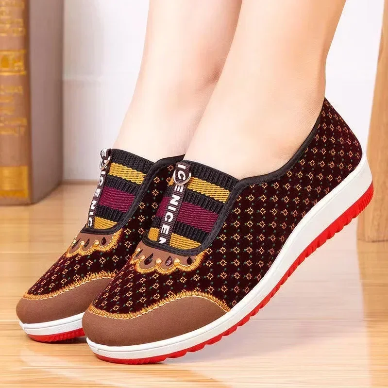 2024Women\'s Flat Shoes Summer Women Soft Sole Non-slip Shoes High Quality Mom Canvas Sneakers Ladies Shoes Plus Velvet Traf