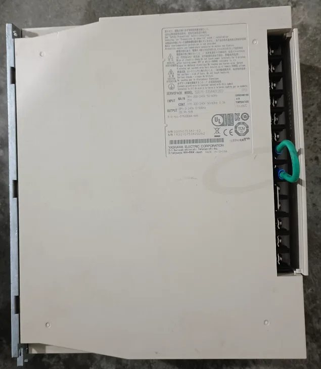 SGD7S-330AA0C202 Servoconazones nuevos,