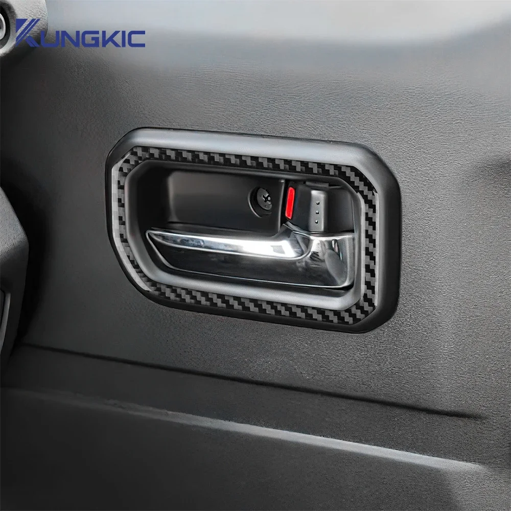 ألياف الكربون الناعمة الحقيقية لسوزوكي جيمي JB64 JB74 2019 2020 2021 2022 2023 2024 2025 باب السيارة الداخلية مقبض الإطار ملصق الكسوة