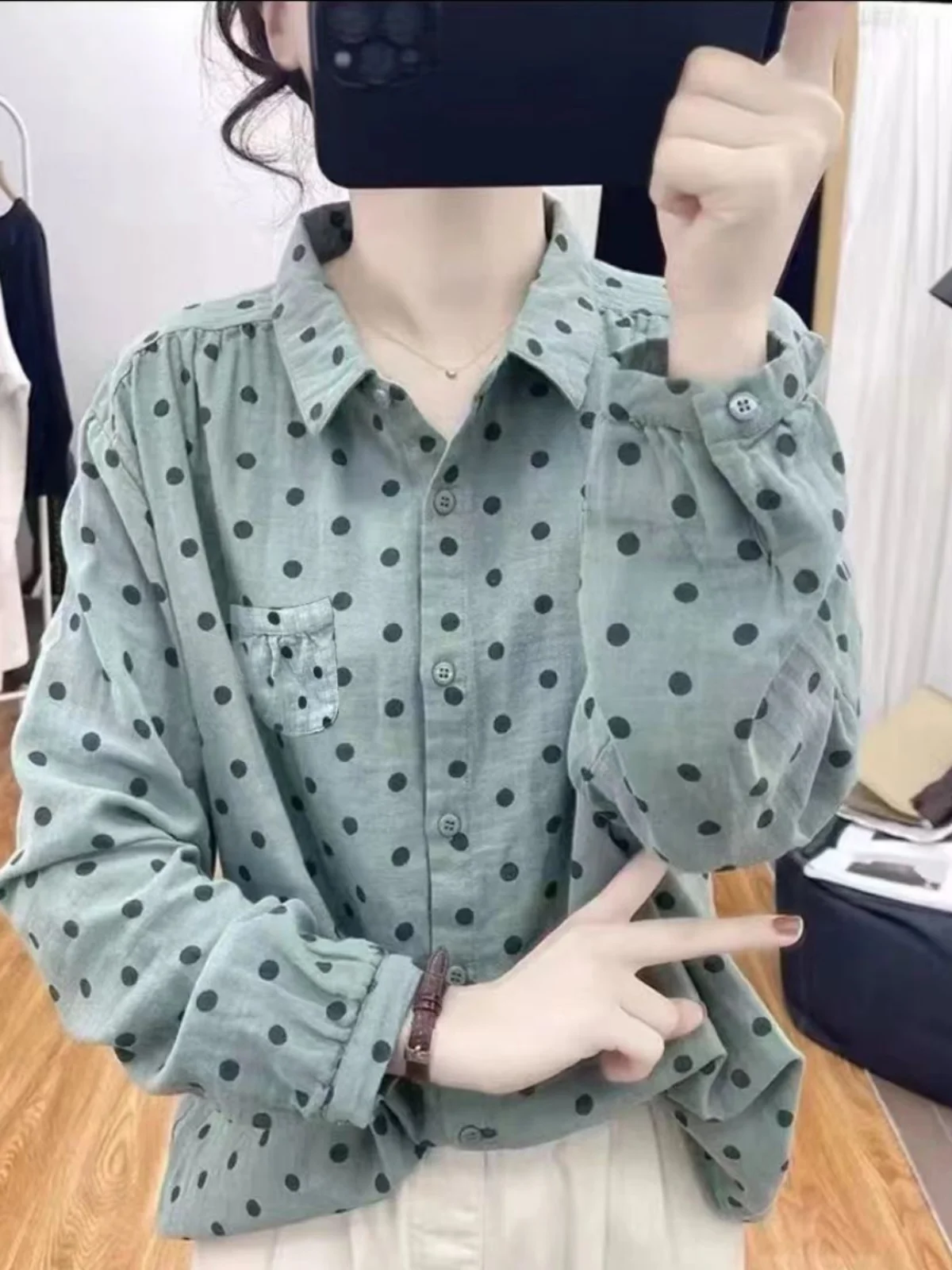 

Retro Polka Dot Cotton Linen Long Sve irt Women Anti Aging Loose Blouse Korean Sle Commute Faion round Ne Button up