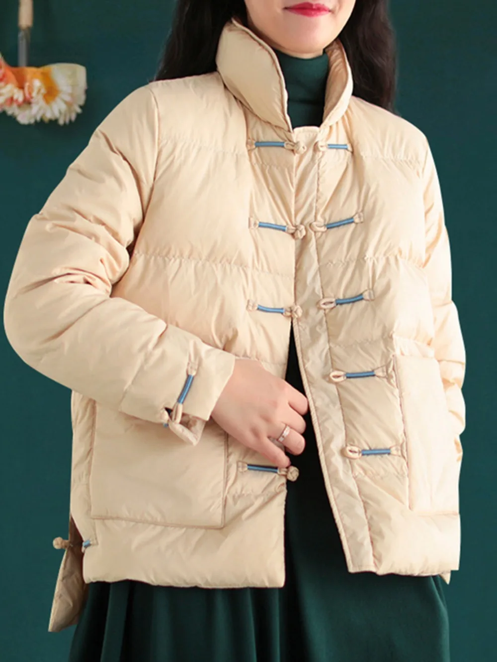 2024 New Winter Warm White Duck Down Coat Women Vintage Slim Short Jacket Autumn Female Embroidery Casual Basic Parkas