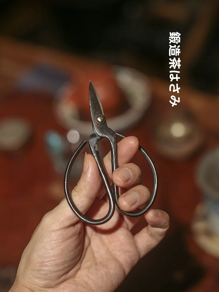 

Traditional Hanrted Iron Tea Clipper Small Size for Cutting Bubble Bags And Sewing Tea Ceremony Accories from xing