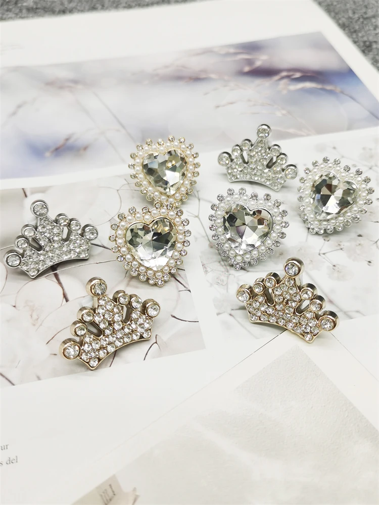 2PCS Luxus Bling Schuh Spitze Charms ABS Strass Schnalle Dekoration DIY Goldene Krone Schnürsenkel Clips Zubehör Fit Frauen Stiefel – Detail 2