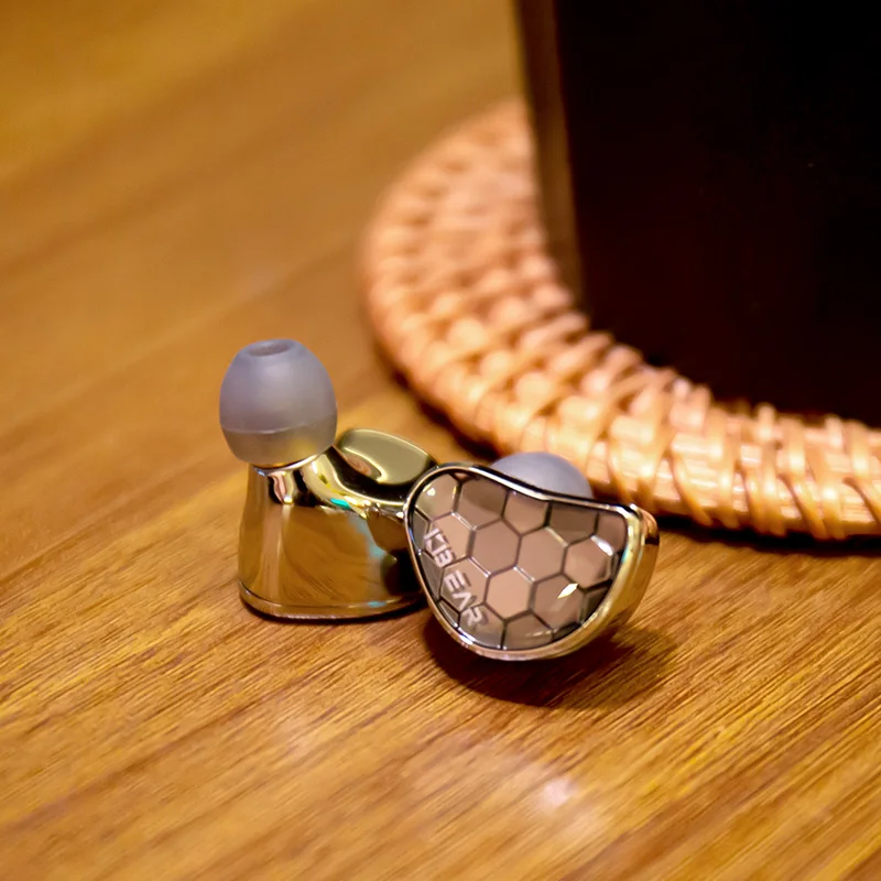 KBEAR Xuanwu HIFI In-ear Earphone PU+Carbon Composite Dynamic Driver 2Pin Wired Monitor Headphone Music Headset Fashion Earbud