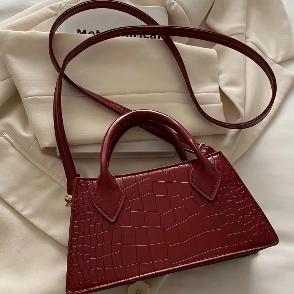 Burgundy Red Women Shoulder Bag Small Bag Adjustable Shoulder Strap Designer Crossbody Bags Zipper Closure Elegant Handbag