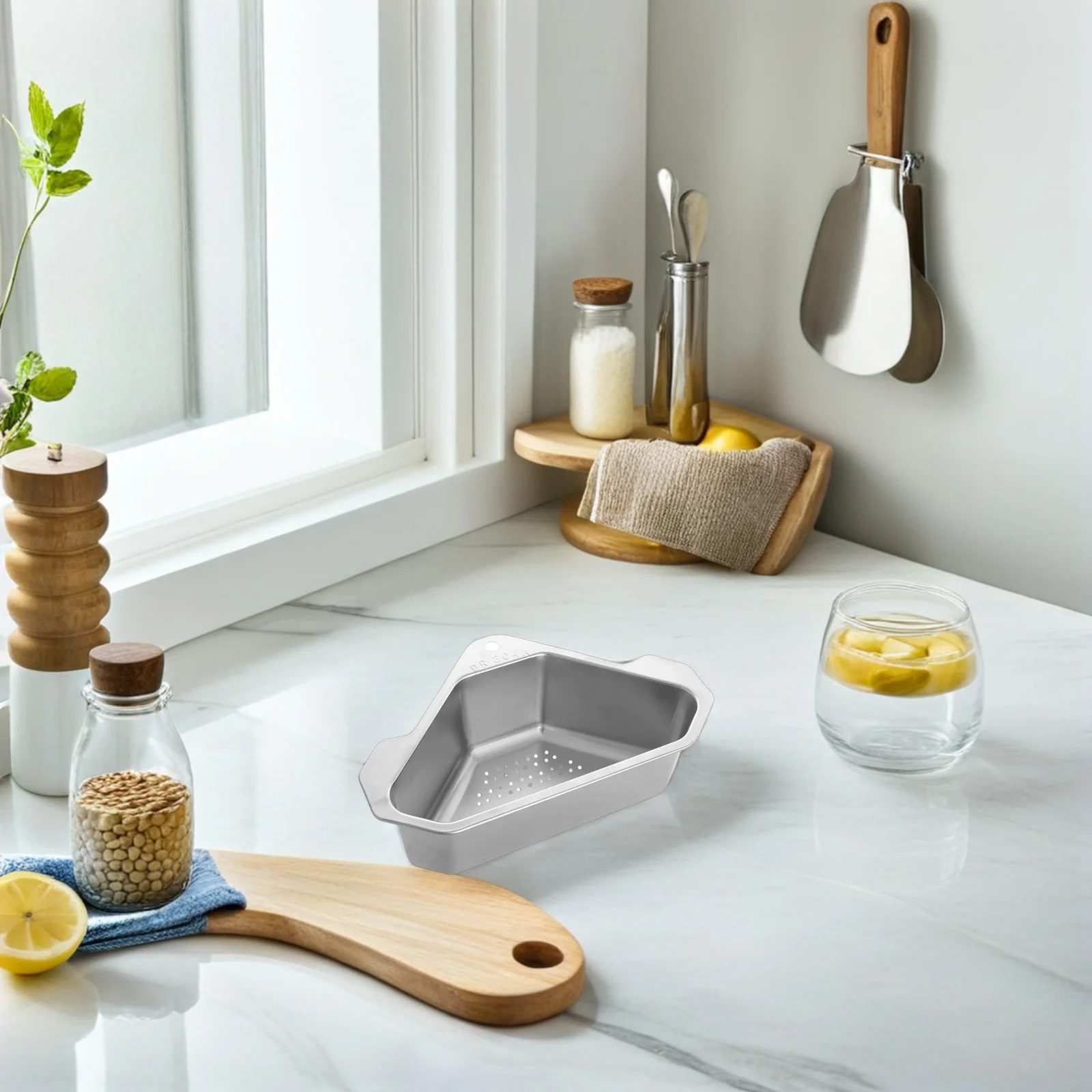 

Stainless Steel Sink Drain Basket Strainer Triangle Filter Washing Gadget Smooth Edge Cutlery Storage