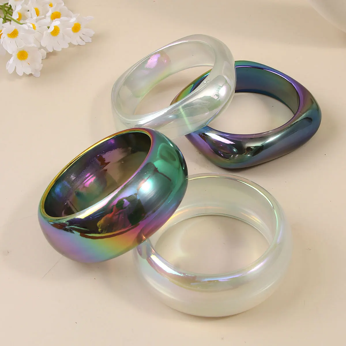 Fashion Round Laser Cut Chunky Resin Bangle for Women Punk Geometric Stackable Wide Cuff Bracelet Jewelry Accessory