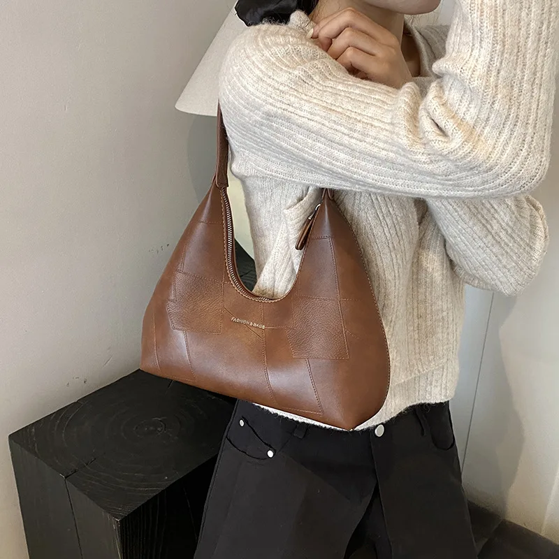 

2025 Fall French Style Womens Shoulder Bag Chic Underarm Purse Trendy Minimalist Crossbody Bag Elegant Fashionable
