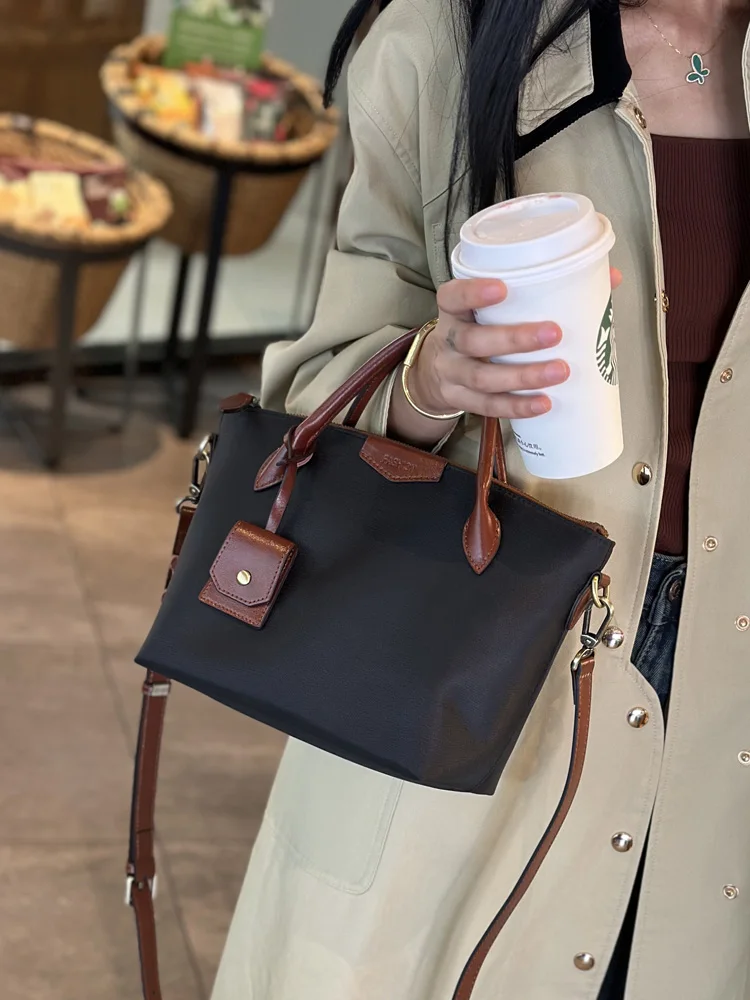 

Large Capaci Nylon Women's Tote Bag Lightweight Commuter Single oulder Handbag Casual Chic Sle Zipper Closure Soft Mate...