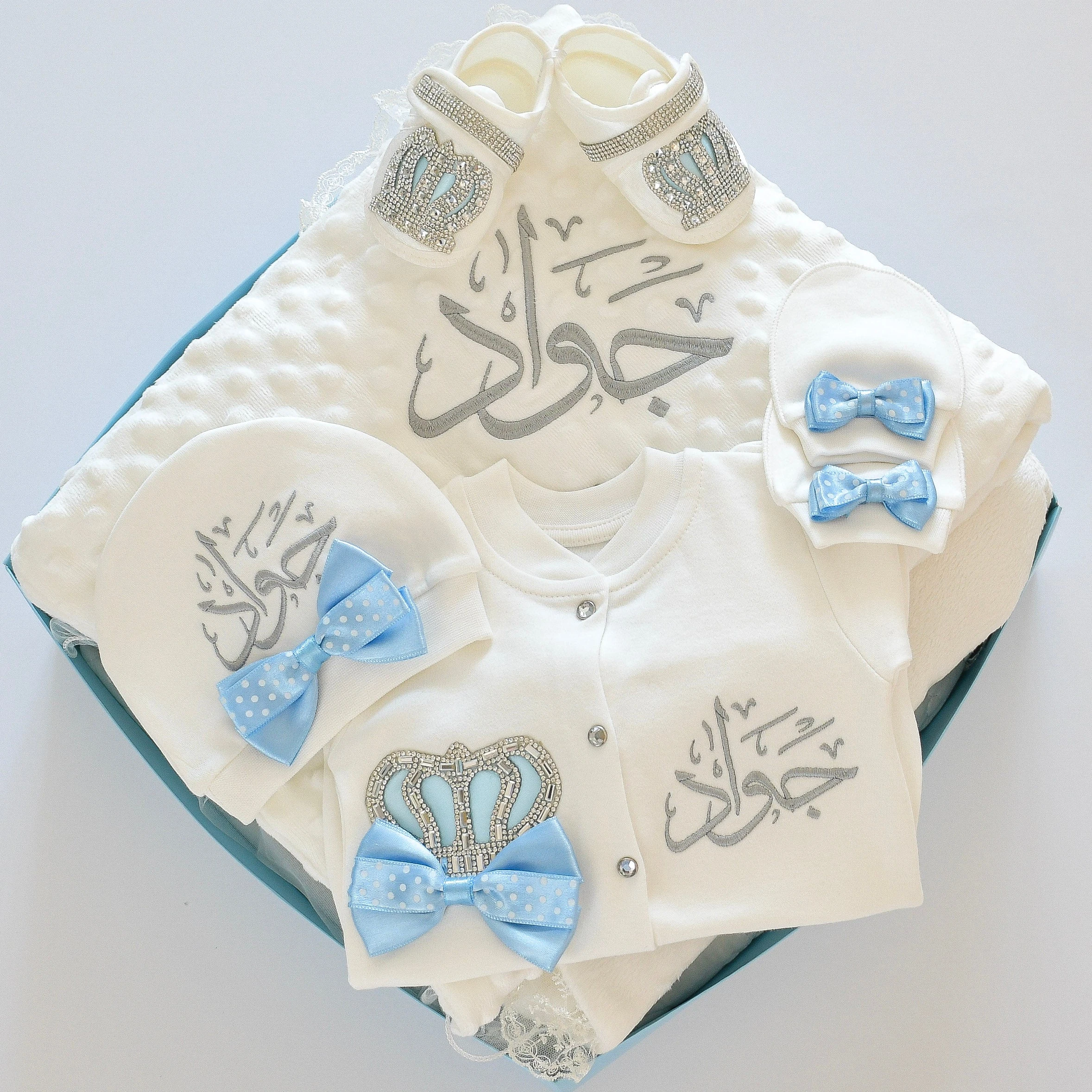 Dollbling Embroidery Name Parajam Royal UK Baby Gift Set Cotton Newborn Nursery Bedding Set receiving Blanket Photography Outfit