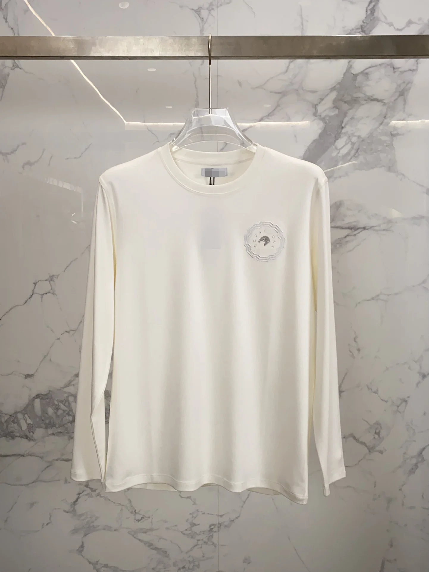 

2024 DIKUMen's Early Autumn Letter Embroidered Round Neck Long Sleeved T-shirt Base, 47% Cotton+47% Lanjing Modal Soft And Skin