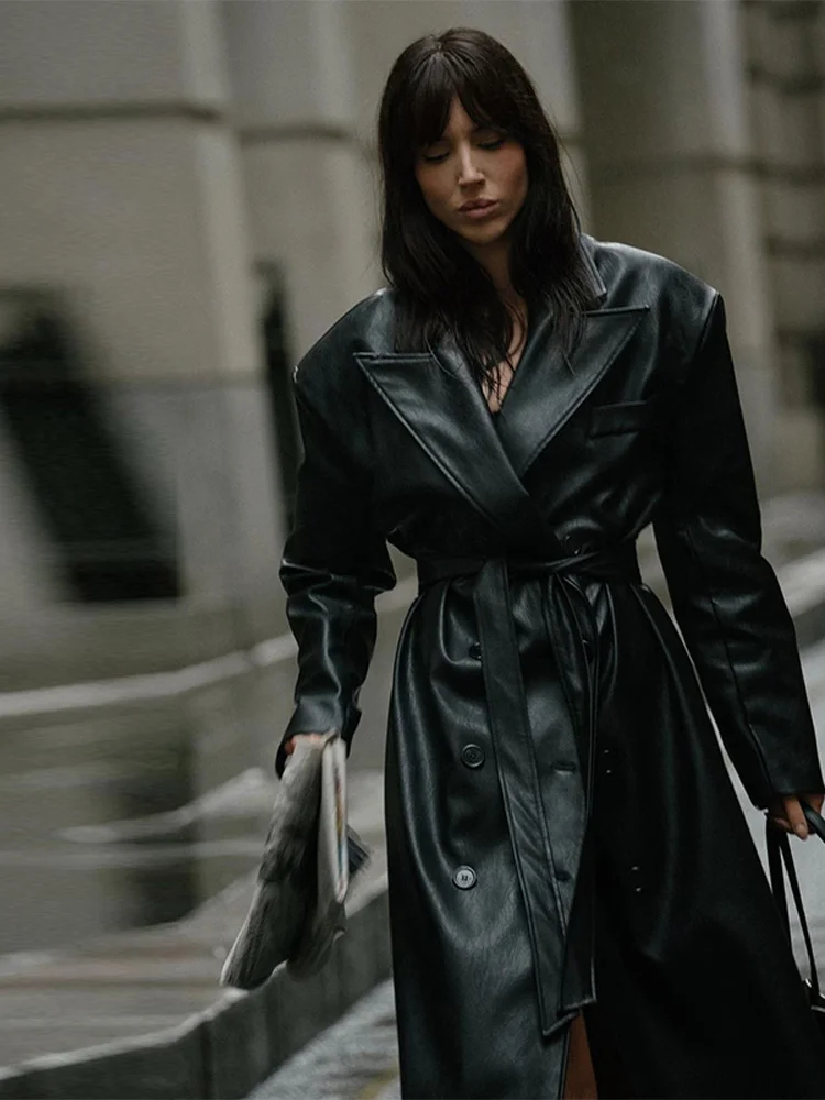 Elegante PU Lungo Solido Giubbotti Donna Rosso Colletto rovesciato Manica intera Lace Up Cappotti larghi Donna 2025 Autunno Cinture Cappotto da donna