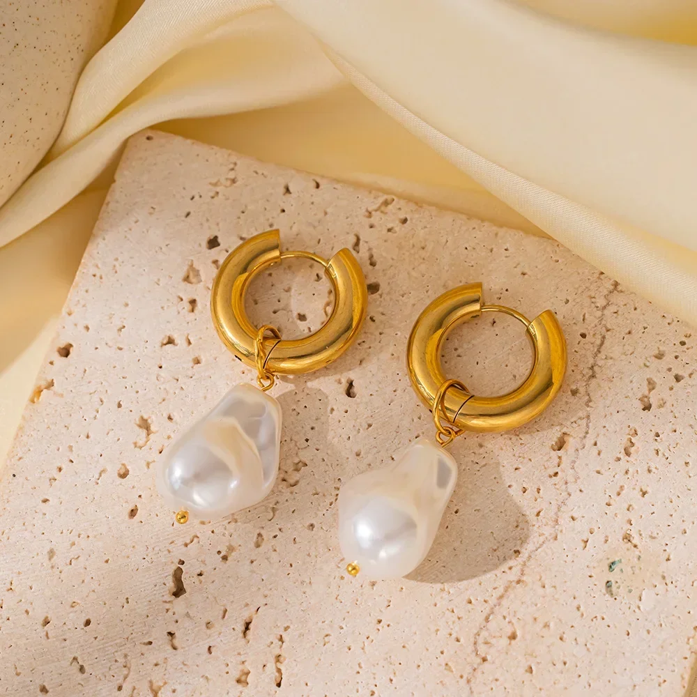 

XINYI Hoop Earrings Water Droplet Baroque Imitation Pearl Stainless Steel Golden Circular Earrings Women's Vintage Jewelry