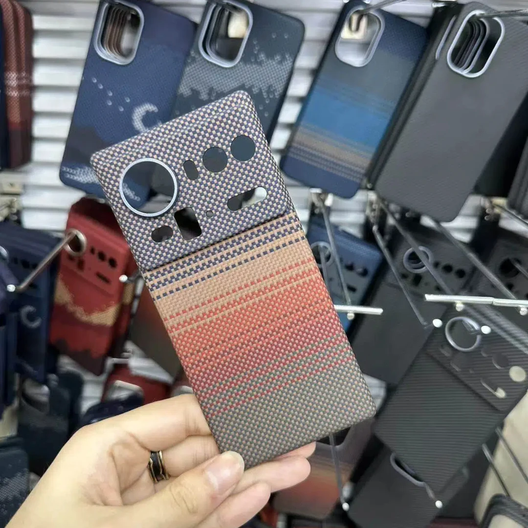 حافظة MagSafe لهاتف Nubia Z80 Ultra من ألياف الكربون غطاء مغناطيسي رفيع للغاية وخفيف الوزن ومضاد للخدش