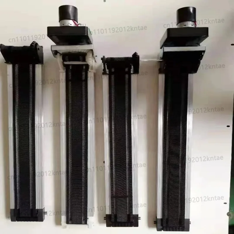 Small conveyor belt monorail with motor for self-service automatic beverage snack bread food vending machine