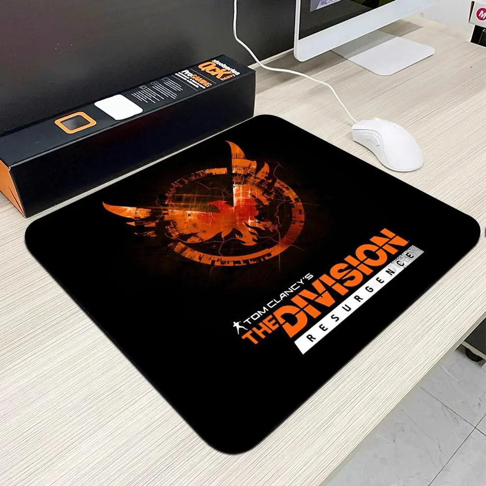 

Tom Clancy S The Division Mouse Pad Small Office Table Mats Computer Accessories Washable Non-slip Rubber with Precision Lock Ed