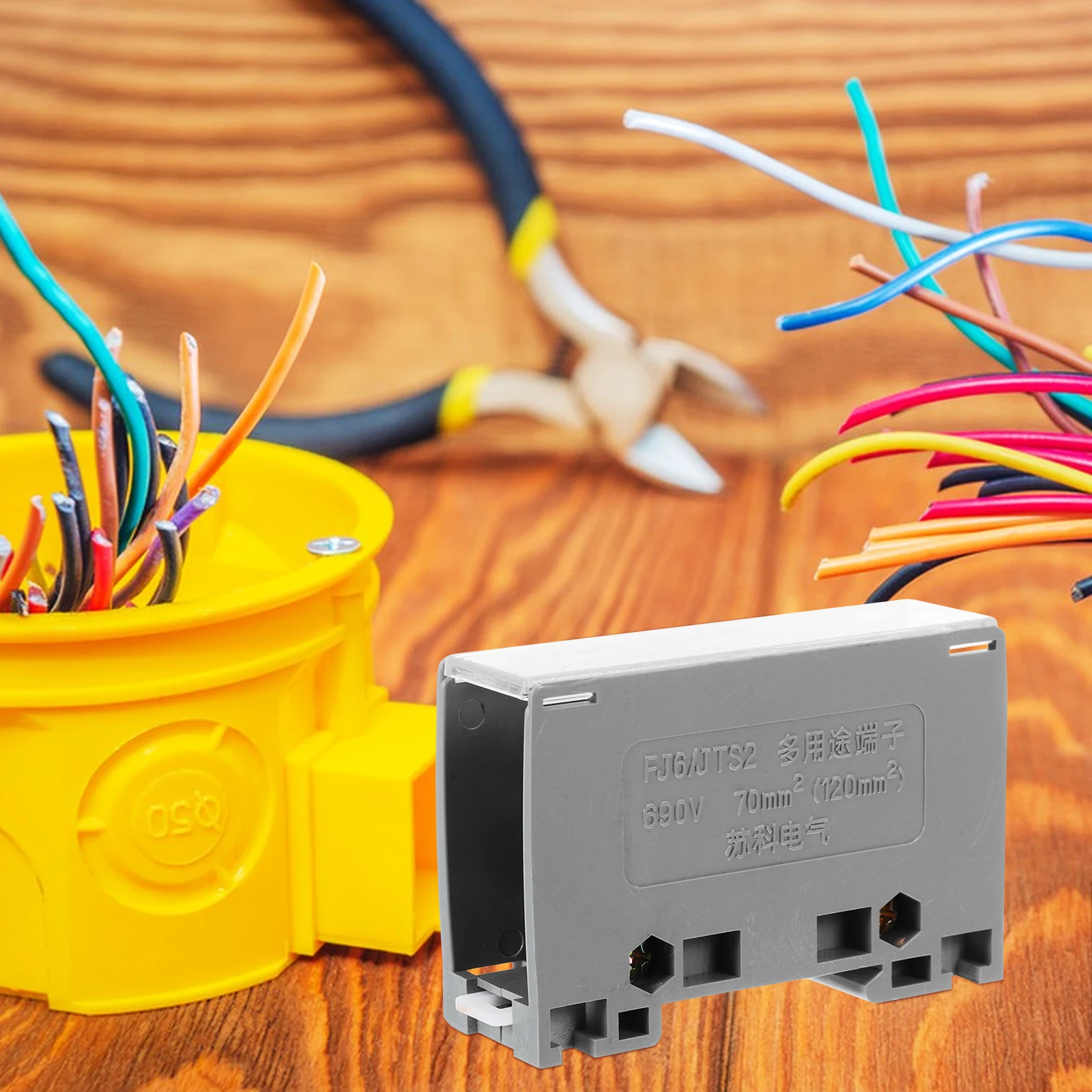

Din Rail Terminal Blocks 1In6Out Wire Connectors Square Terminal Block Assembly Easy Installation Materials Voltmeter