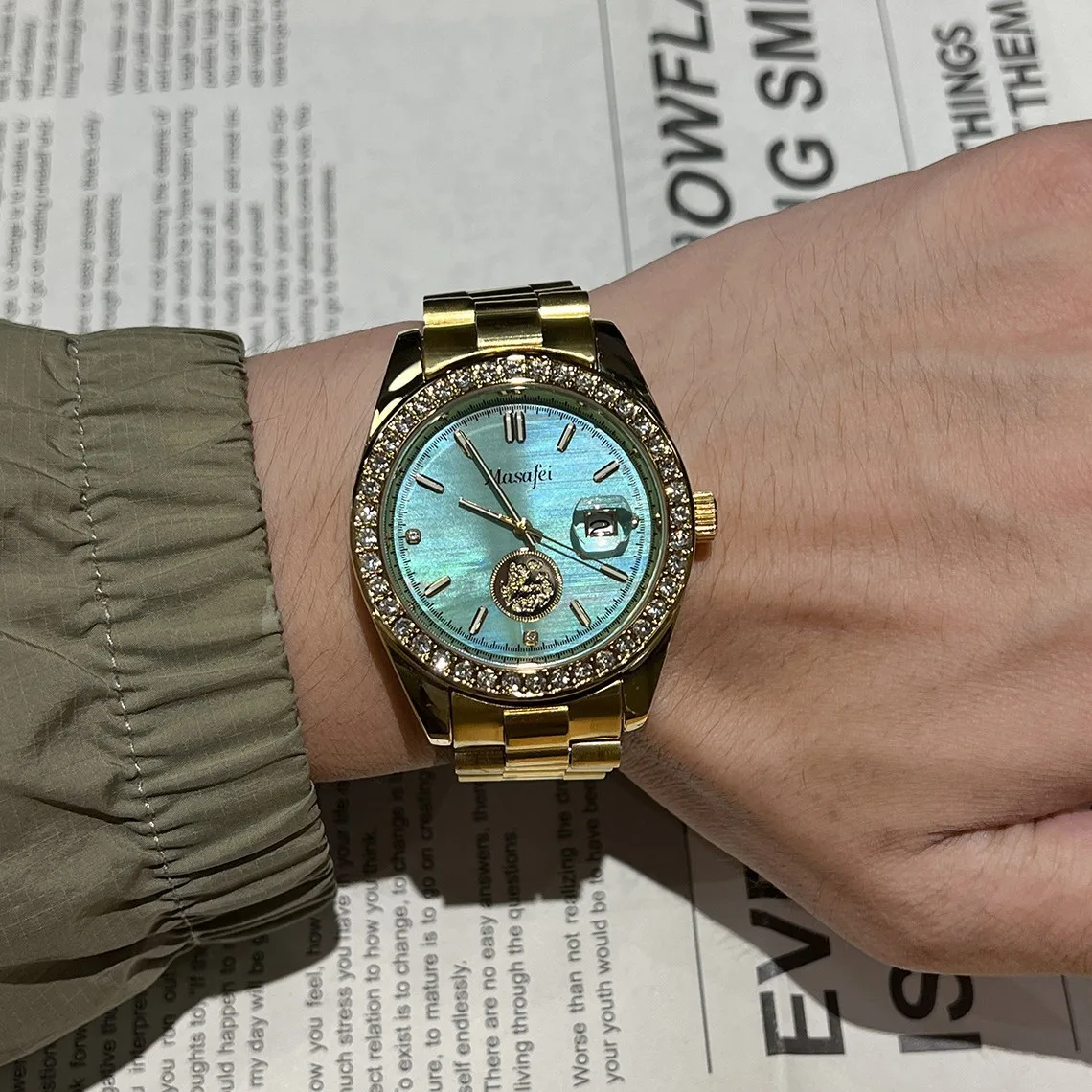 ساعة يد نسائية فاخرة كوارتز أنيقة للنساء ساعة ياقوت عصرية