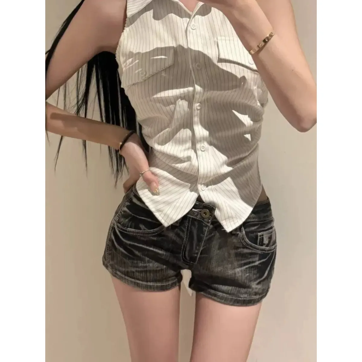 

Sexy Girl Design Vertical Stripes Button Front Collar Vest Women's Fashion Sensation Slim Fit Polyester Fiber No Sleeve Shirt
