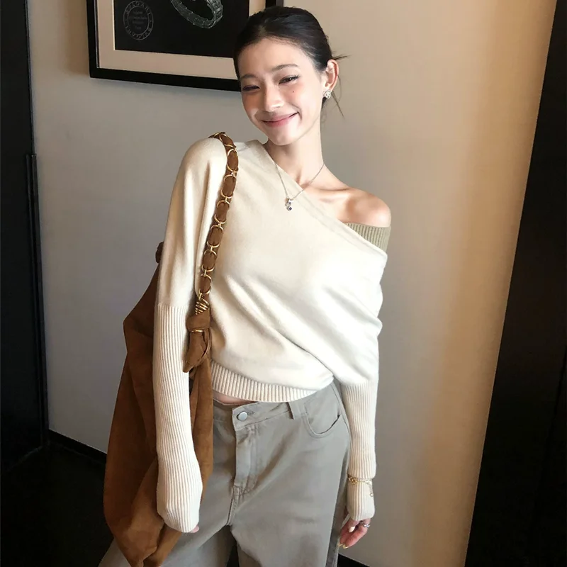 2025 Korean Version Office Color Block Diagonal Shoulder Long Sleeve Knitted Sweater Women's Elegant off Shoulder Soft Top