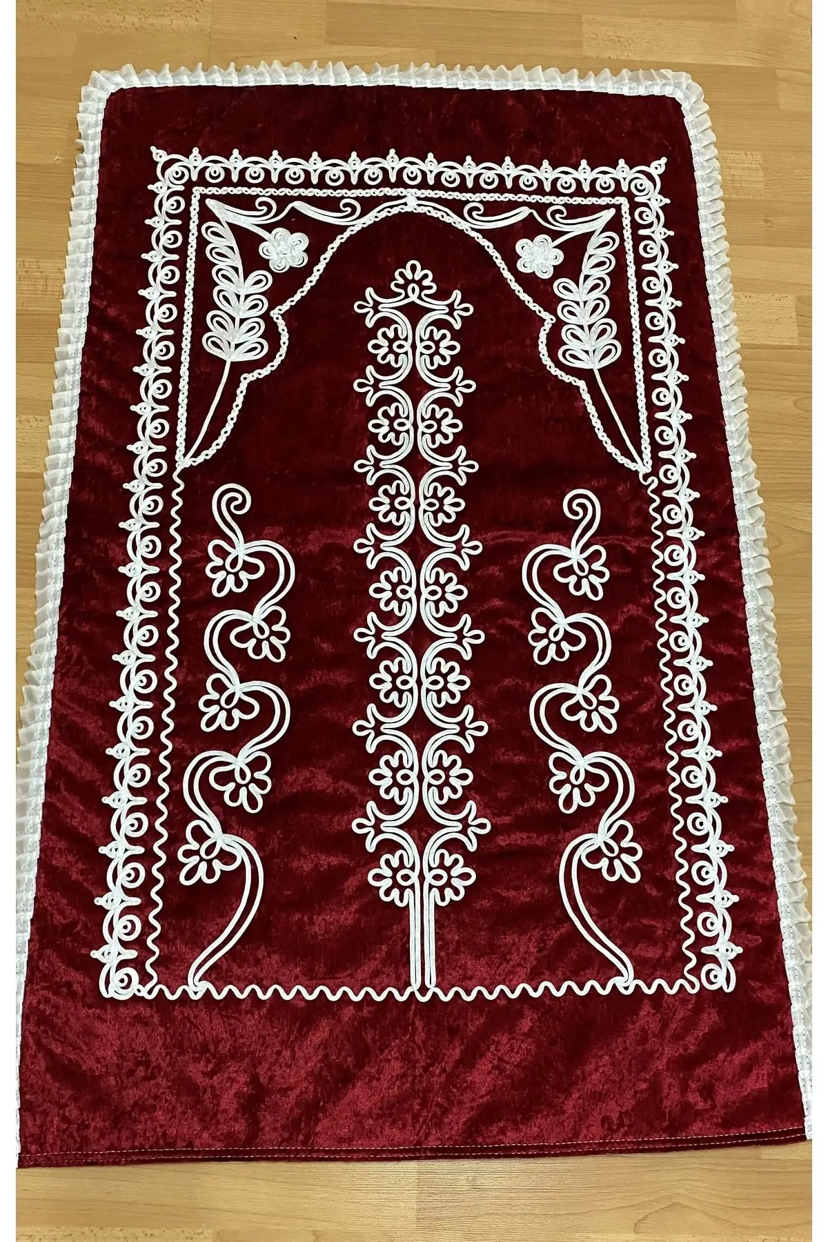 

Dovi red velvet dowry bridal set Seccadesi Meditation Rug