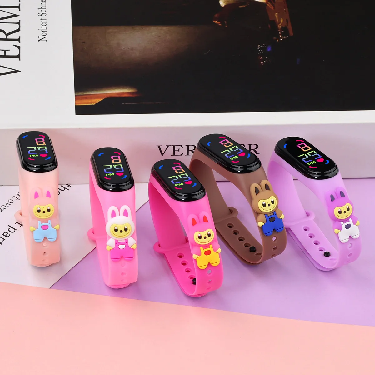 50pcs/lot جديد الكرتون ووتش LED طالب الاطفال الرياضة اللمس الساعات الإلكترونية الفتيات الطفل الفتيان وفتاة على مدار الساعة الهدايا