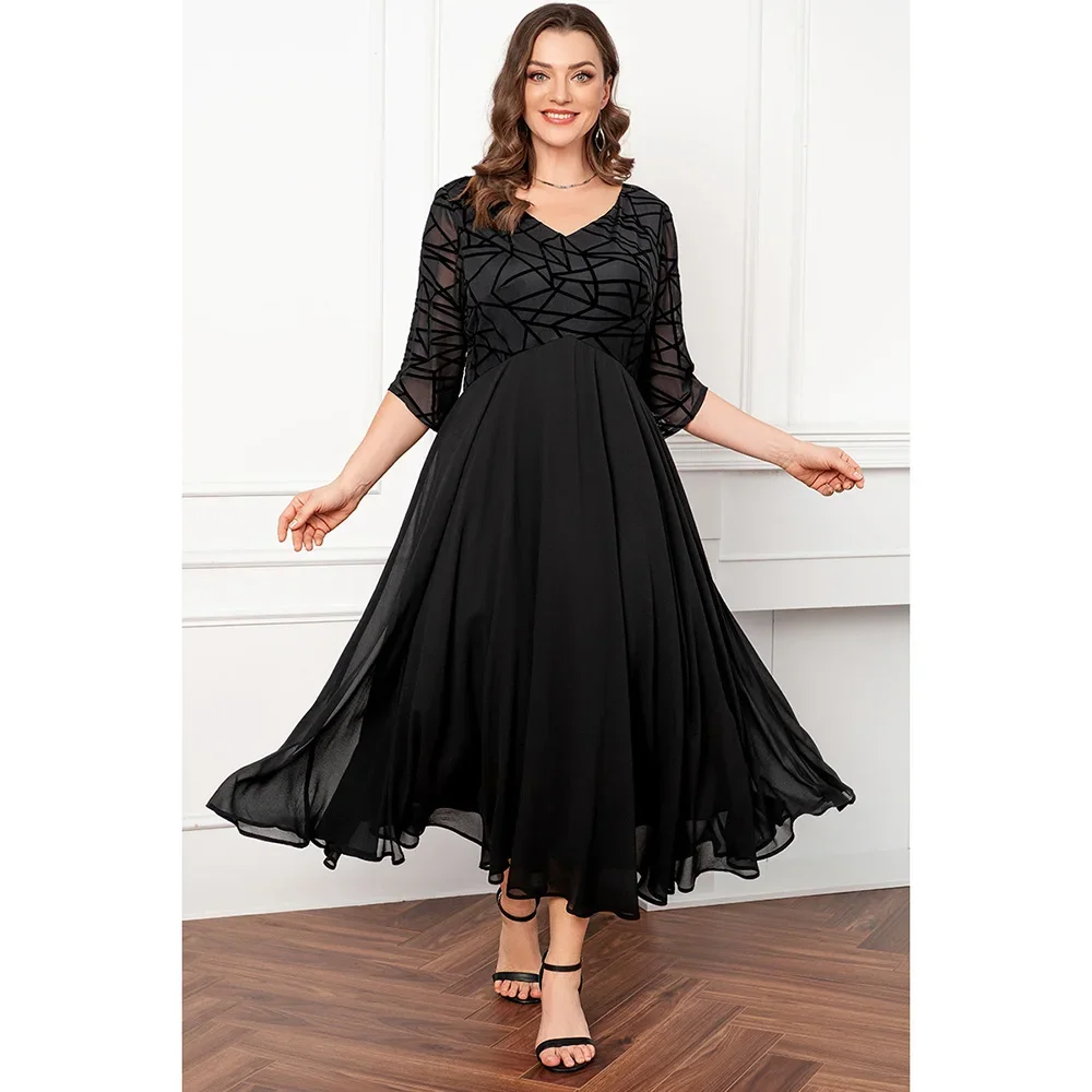 Plus Size Mother Of The Bride Black Chiffon Geometric Print Flowing Hemline Tea-Length Dress V-neck Long Dress