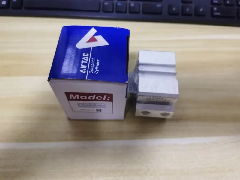상자 브랜드의 1PC 새로운 AirTAC SDA40X10 실린더