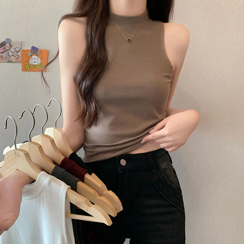 

Women's 2023 Spring/Summer/Autumn Slim Fit Short Suit Wearing Tank Top Externally with Sleeveless Strap Top