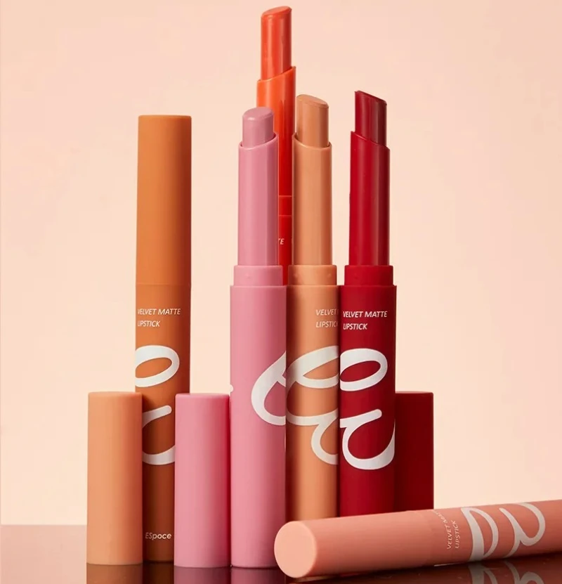 ลิปสติกเนื้อกำมะหยี่แมทท์คุณภาพสูง สีนู้ดใหม่ ติดทนนาน กันน้ำ ไม่หลุดลอก ลิปกลอส