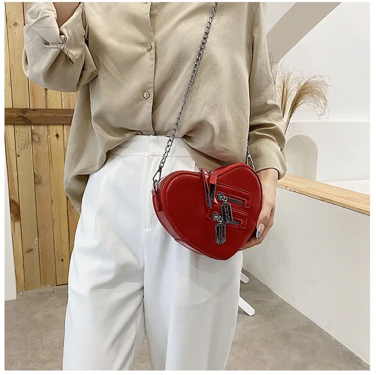 Small Shoulder Bag Women\'s New Fashion Love Chain Pu Small Satchel Bag Korean Version Personalized Creative Shoulder Bag