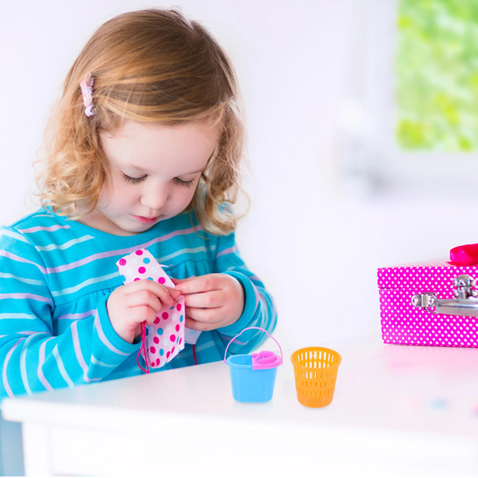 2 セット子供用集塵機クリーニングキット明るい色の安全なプラスチック家庭用掃除機ごっこ遊びセットクリエイティブ屋内