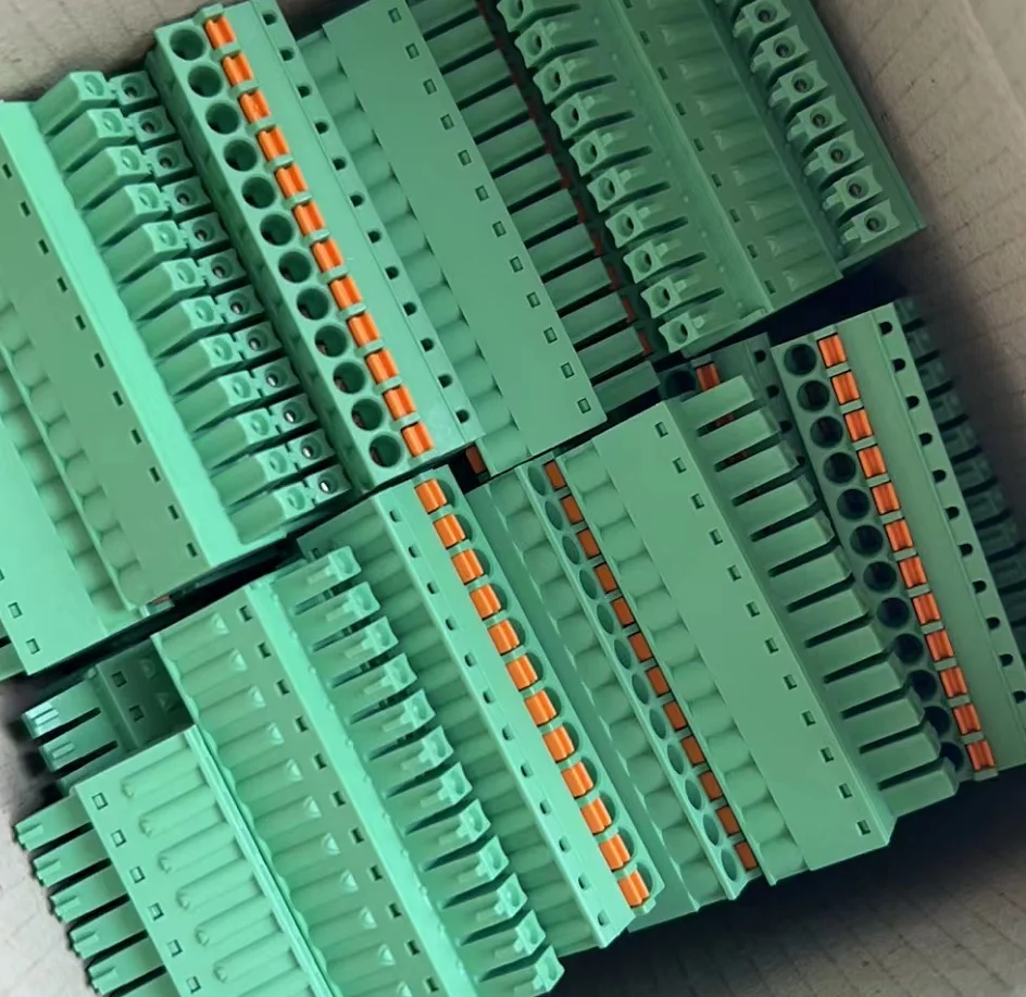 اتصل فينيكس جديد 100% أصلي في المخزون FK-MCP 1.5/12-ST-3.81 1851148   موصل ثنائي الفينيل متعدد الكلور FK-MCP 1.5 3.81