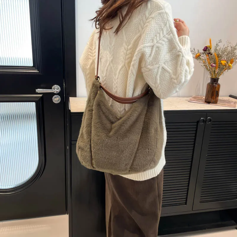 حقيبة كتف نسائية قطيفة مع حزام قابل للتعديل حقيبة كروس ذات سعة كبيرة حقيبة يد للسفر في العمل #6