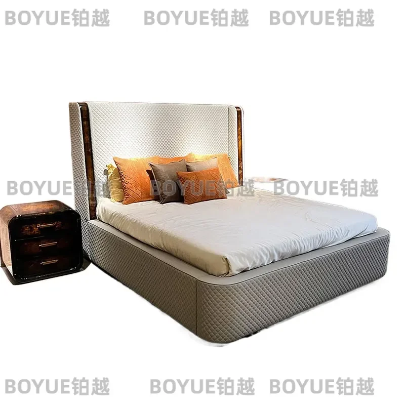 Post Modern Light Luxury Bed Frame Italian Style Master Bedroom Furniture Double King Size Platform Bed for Wedding Home