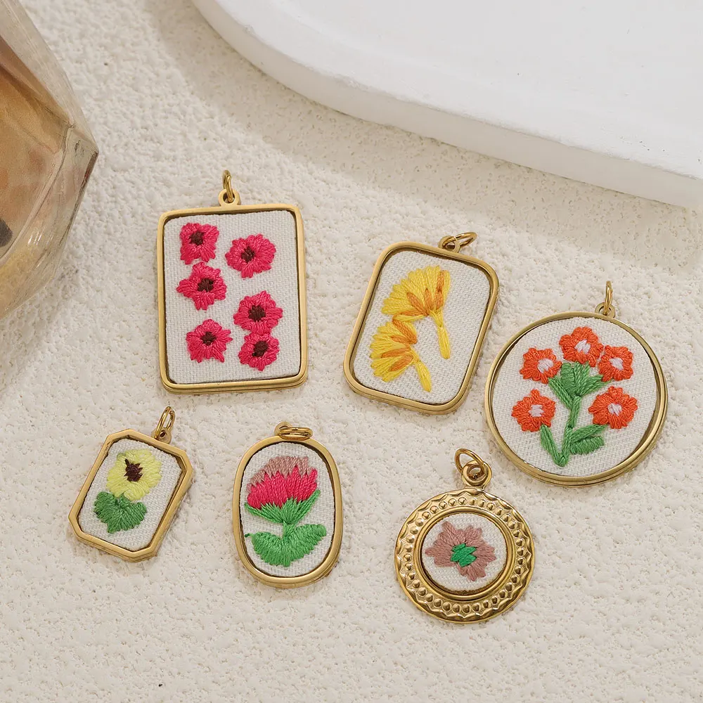 2 Stück Edelstahl-Blumen-Stickerei-Anhänger für Schmuckherstellung, Cartoon-Pflanzen-Tier-Anhänger, DIY-Halsketten- und Ohrring-Zubehör – Detail 6