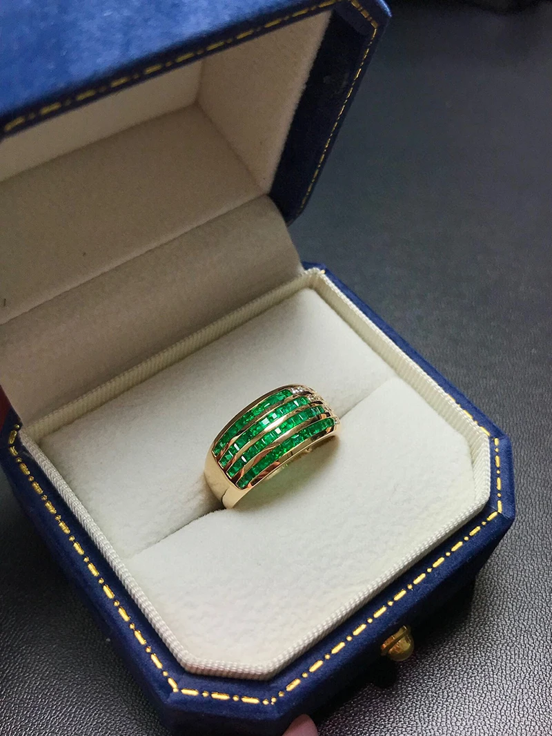 LUOWEND 100% 18K Cincin Emas Kuning Wanita Desain Fashion Mewah Berlian Berkilau Cincin Batu Permata Zamrud Alami Perhiasan Pesta Tinggi