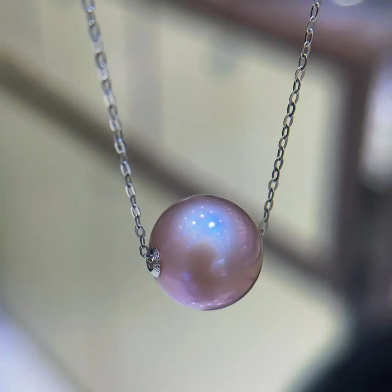 

Natural Pearl AAAA10-11mm South Sea Round Pearl Pendant 18k/AU750 White Gold/18 inch