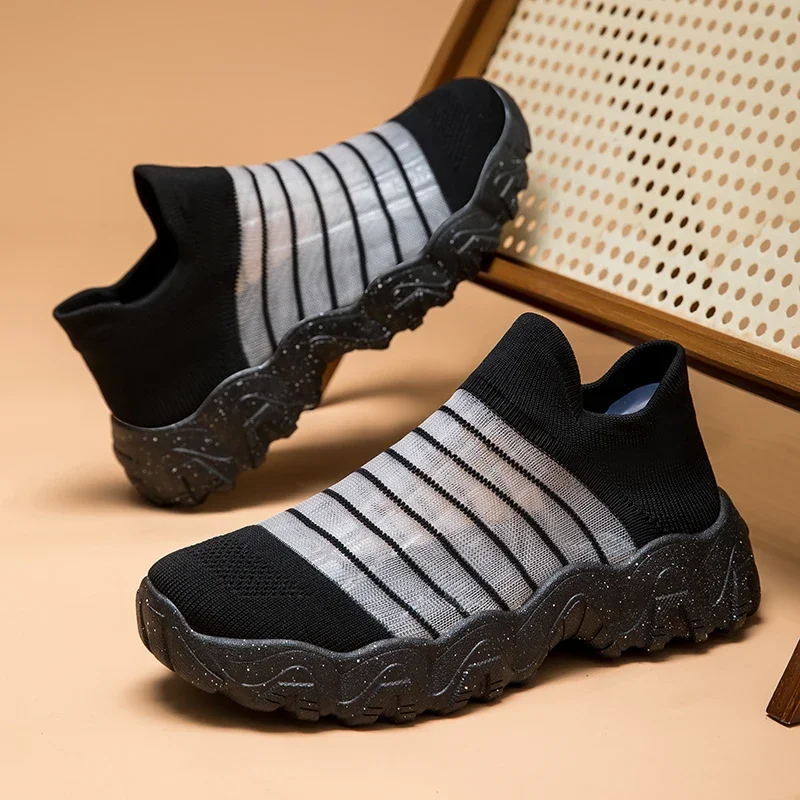 Zapatos informales para hombre, zapatillas de deporte de malla transpirable a la moda, cómodas zapatillas para caminar para parejas, mocasines de plataforma antideslizantes