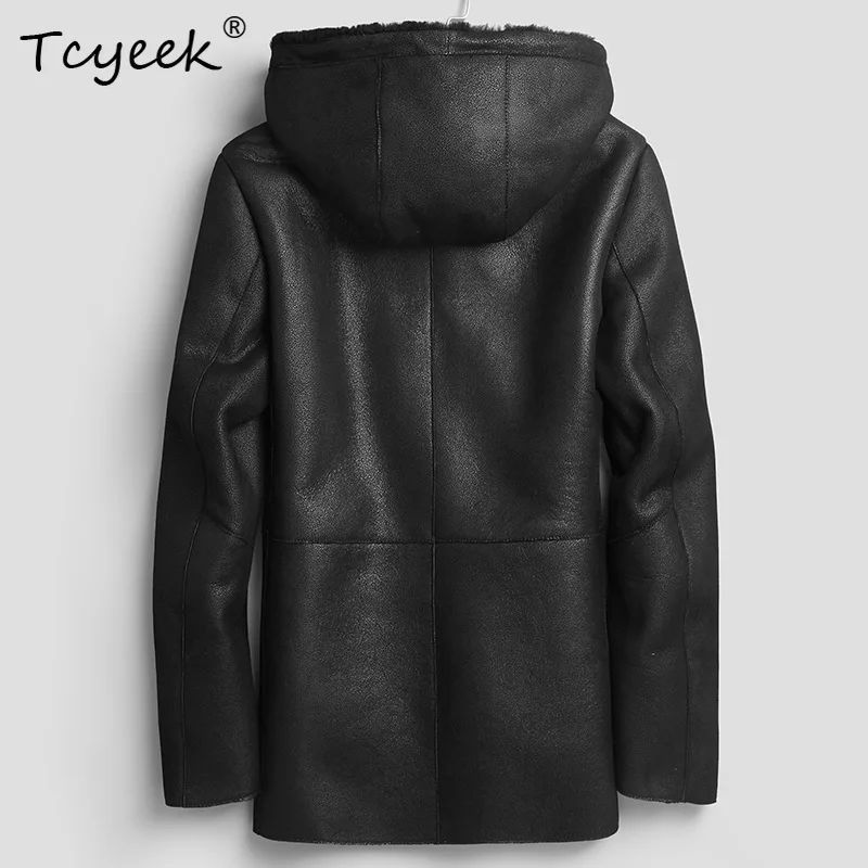 Tcyeek リアルファーコート男性冬服暖かい本革男性ジャケット天然シープスキンメンズコートミッドレングストレンディ 2025