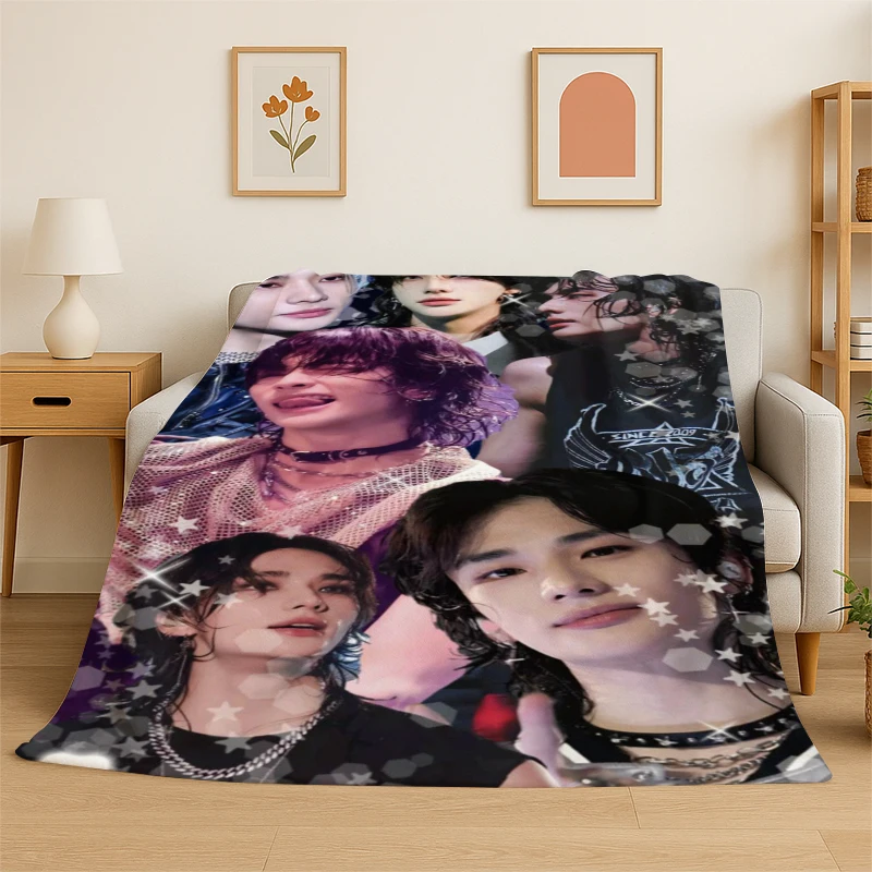 Kpop Hyunjin Stray Kids Musik-Flanelldecke, weiche, warme Decke für Schlafzimmer, Wohnzimmer, Bett, Reisen, Camping, Picknick, Geschenk