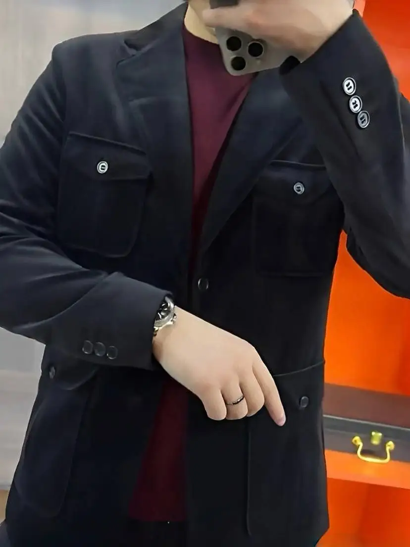 

Мужской повседневный вельветовый костюм: осенне-зимняя новинка, приталенный крой, однотонный, модный, городской, молодежный, деловой повседневный стиль, с длинным рукавом, комплект из двух предметов.