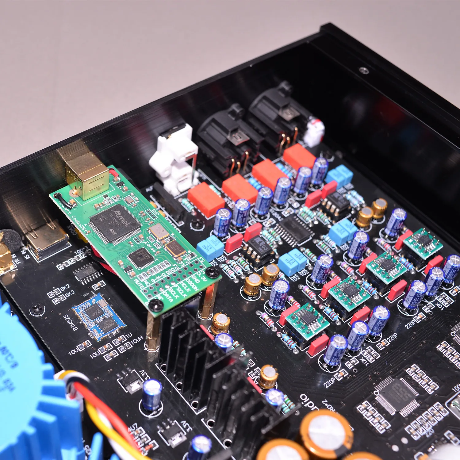 جهاز مدمج مزود بشريحة مزدوجة E - مراجعة Headphone Amplifier Dac وسعره