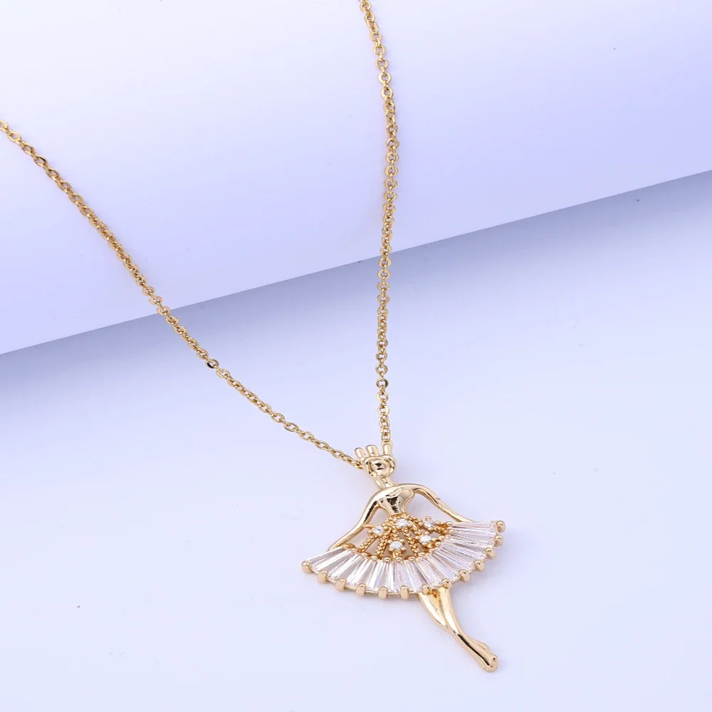 Light luxury titanium steel non fading necklace, versatile and high-end pendant for women, niche design, simple collarbone chain